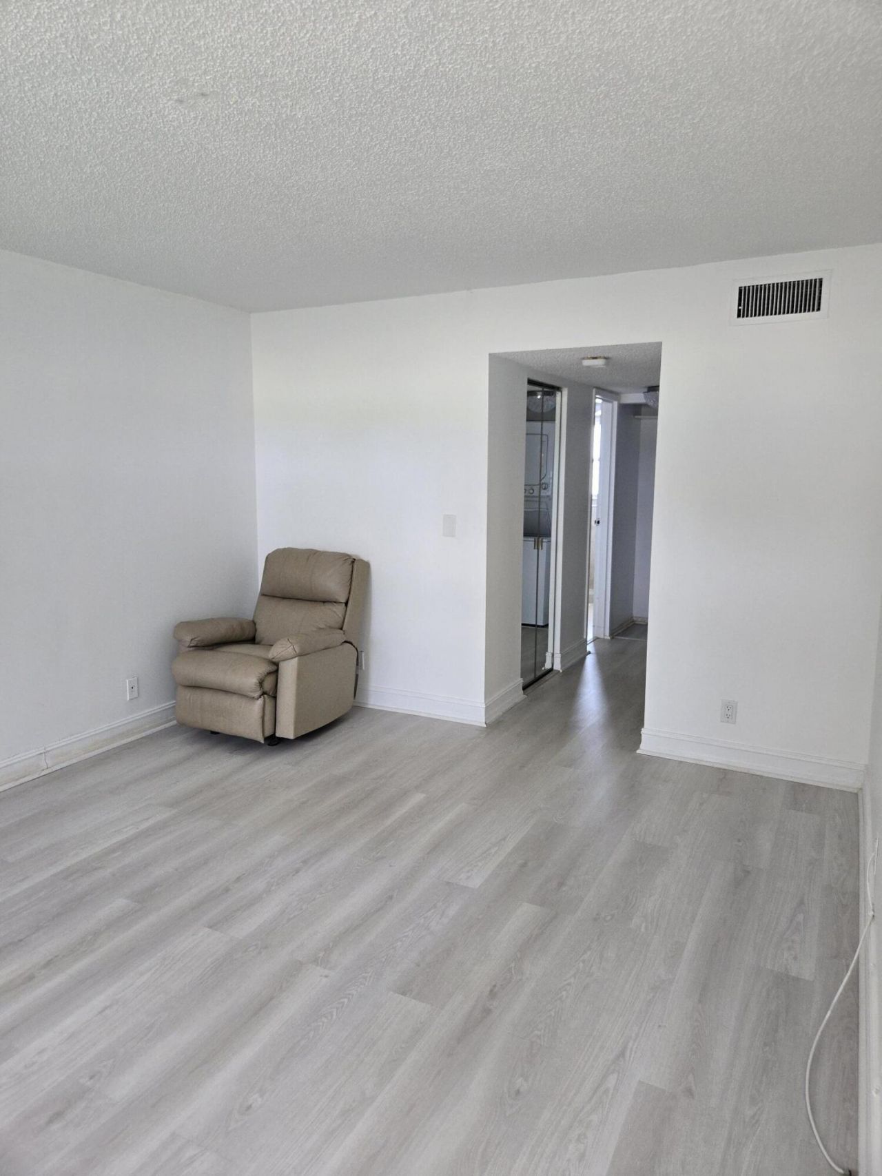 3755 Via Poinciana, Unit 108, Lake Worth, FL 33467 Photo