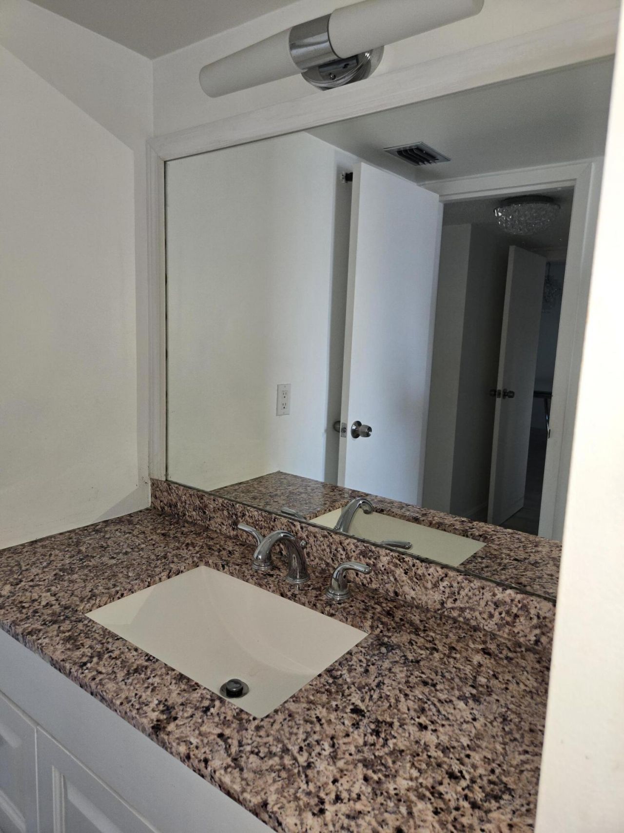 3755 Via Poinciana, Unit 108, Lake Worth, FL 33467 Photo