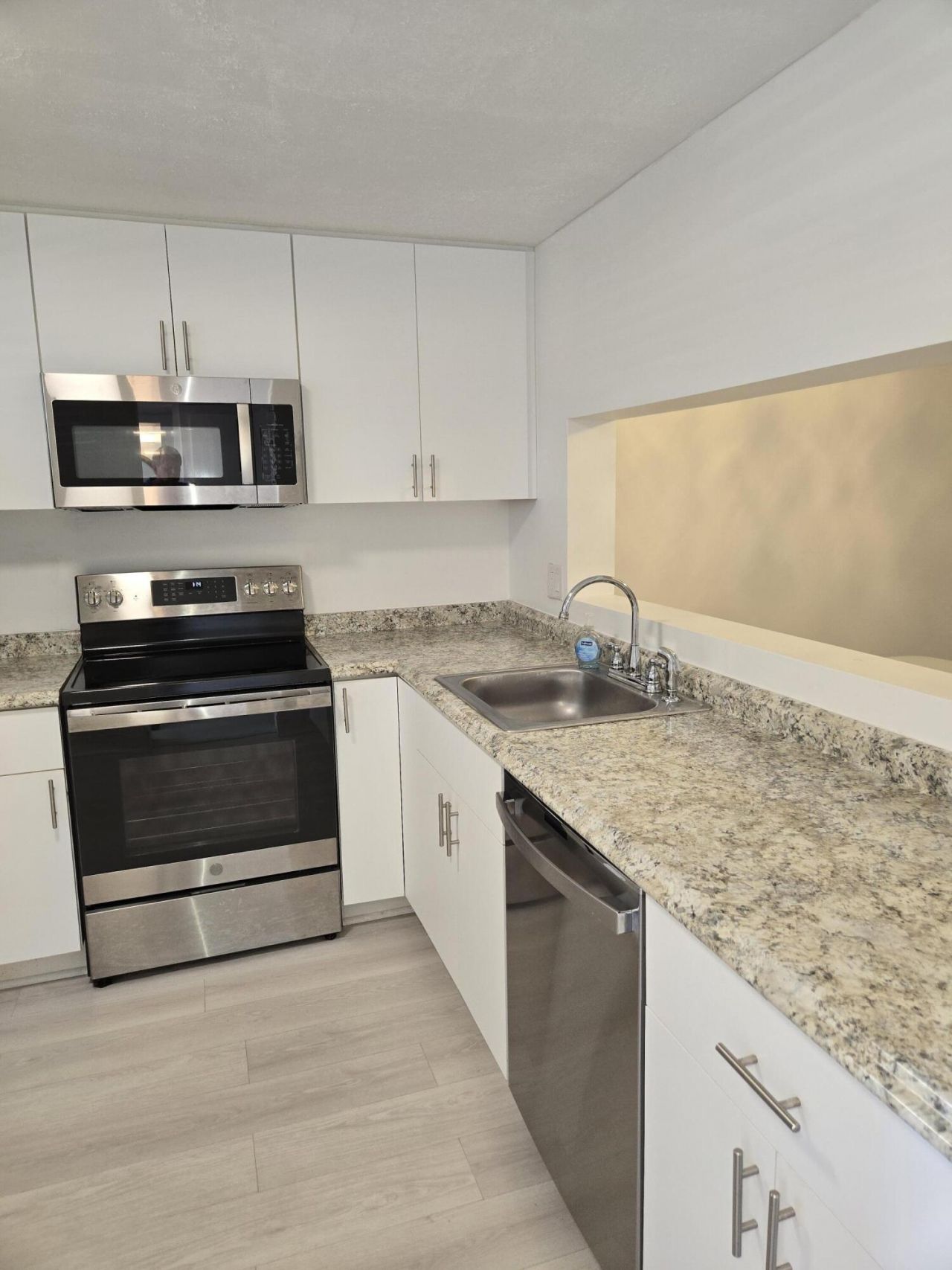 3755 Via Poinciana, Unit 108, Lake Worth, FL 33467 Photo