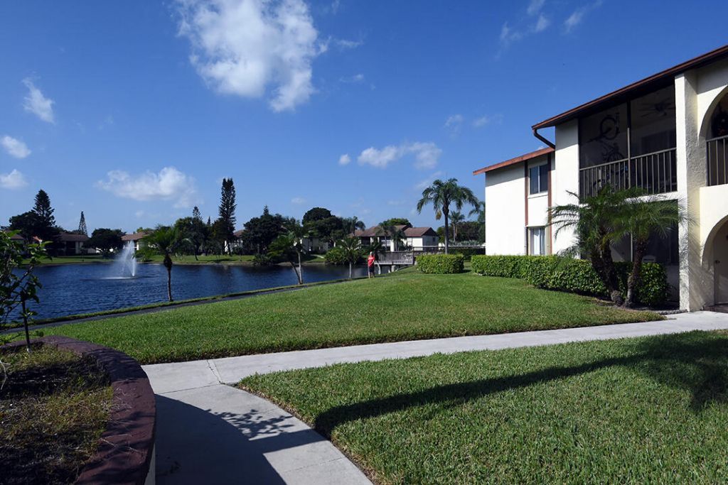 4850 Sable Pine Circle, Unit B2, West Palm Beach, FL 33417 Photo