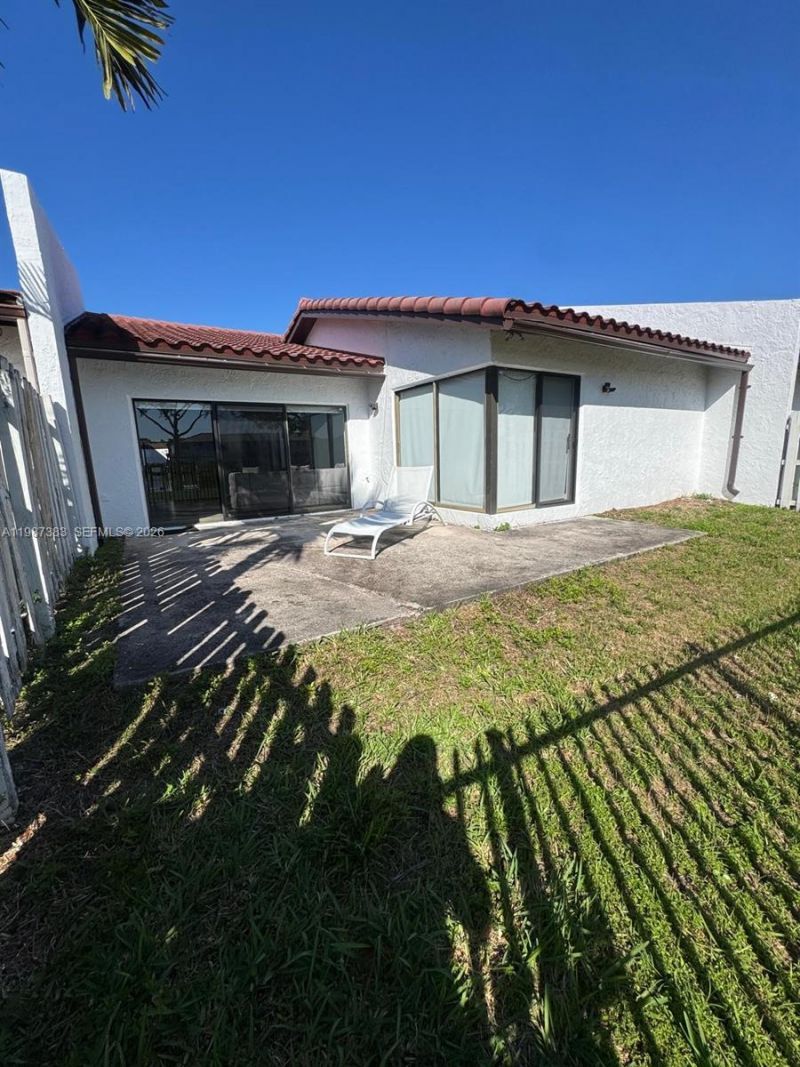 534 NE 195th St, Miami, FL 33179 Photo