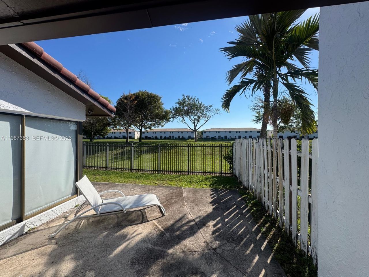 534 NE 195th St, Miami, FL 33179 Photo