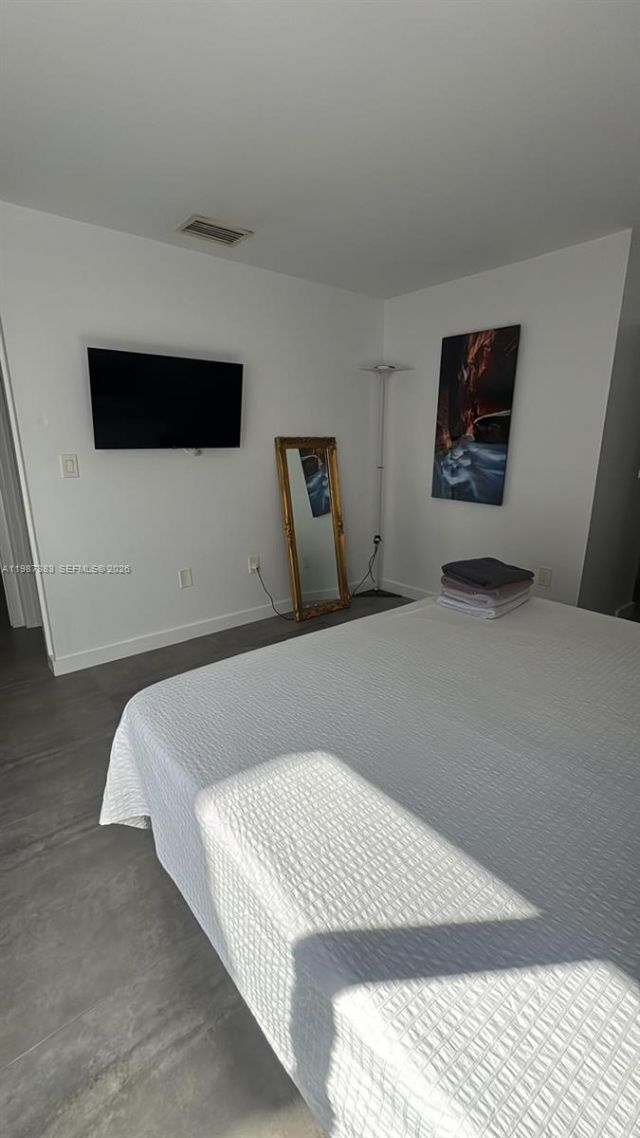 534 NE 195th St, Miami, FL 33179 Photo