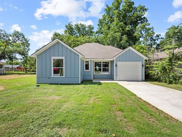 516 Florence , Denison, TX 75020