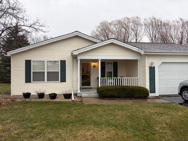 1810 Paddock Court , Grayslake, IL 60030