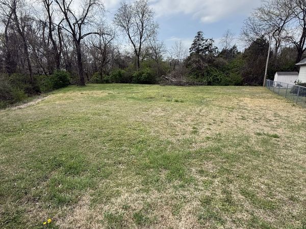 1760 University Dr, Columbia, TN 38401