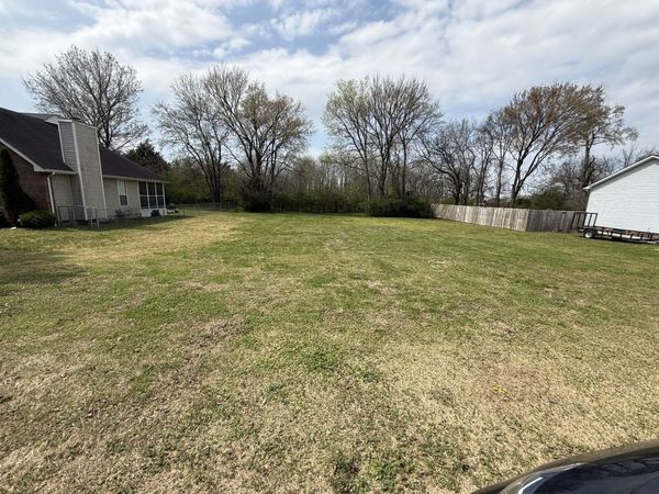 1756 University Dr, Columbia, TN 38401