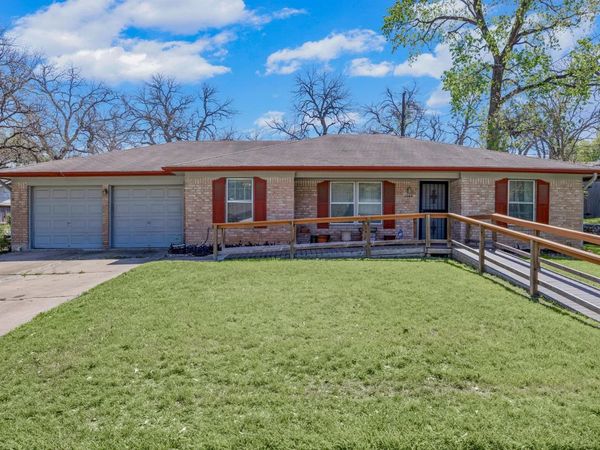 3205 Laguna DR, Austin, TX 78741