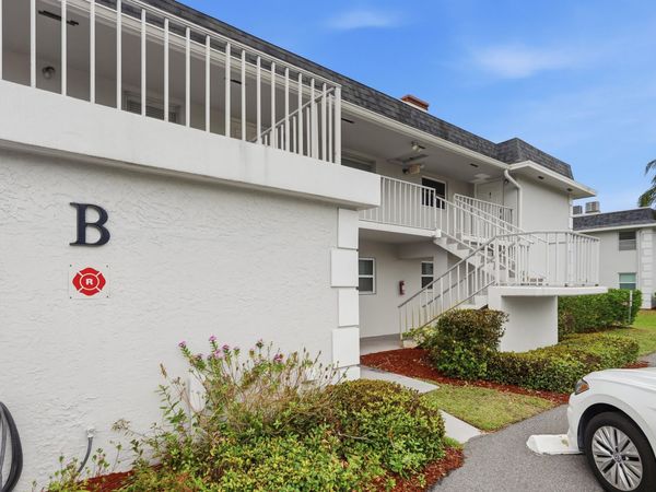 1166 6th Avenue, Unit B8, Vero Beach, FL 32960