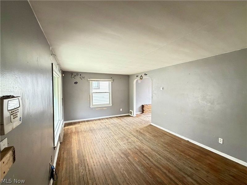 12402 Imperial Avenue, Cleveland, OH 44120 Photo 4