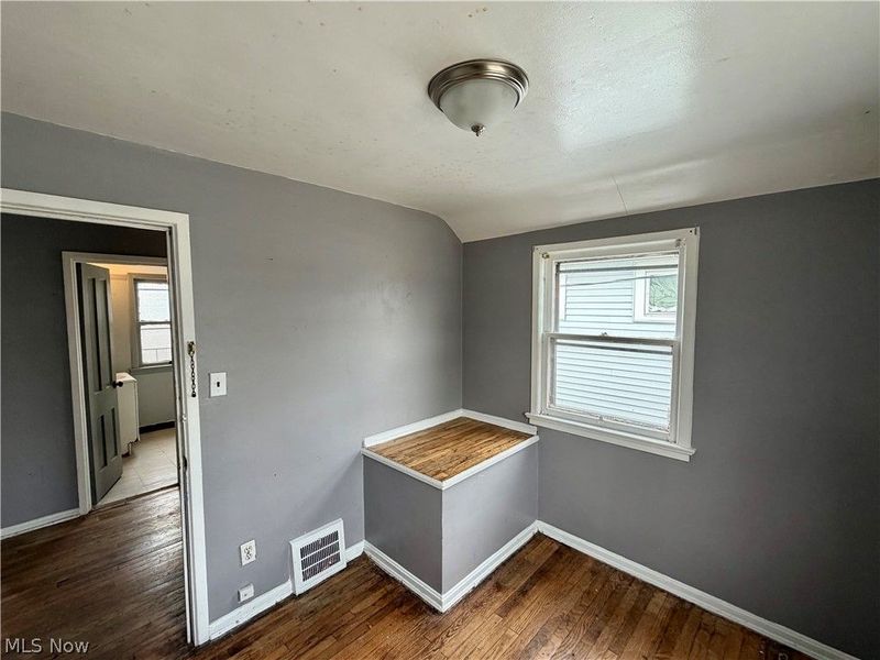 12402 Imperial Avenue, Cleveland, OH 44120 Photo 7