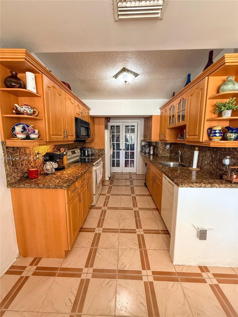 9971 SW 41st Ter , Miami, FL 33165 Photo