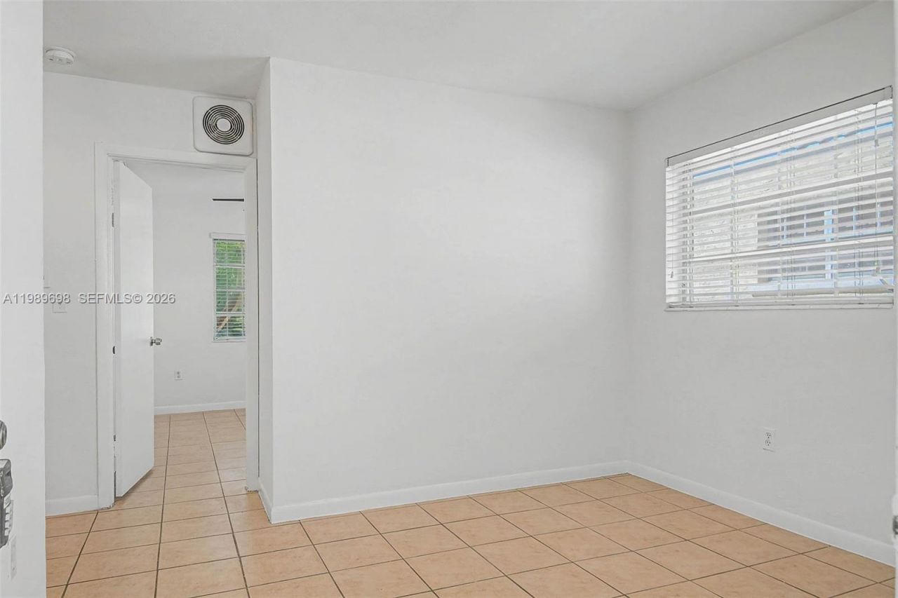 427 Anastasia Ave, Unit 20, Coral Gables, FL 33134 Photo