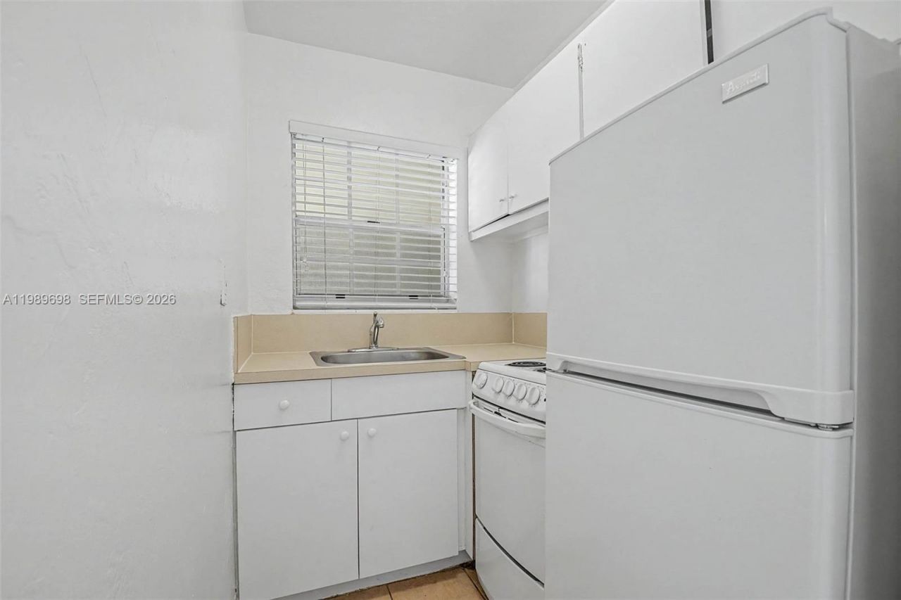 427 Anastasia Ave, Unit 20, Coral Gables, FL 33134 Photo