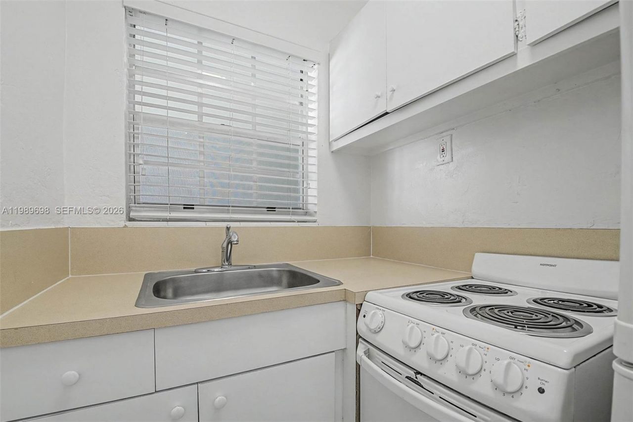 427 Anastasia Ave, Unit 20, Coral Gables, FL 33134 Photo