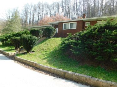 116 Wolf Hollow Road, Baxter, KY 40806