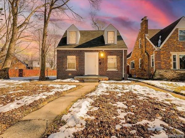 9744 Lakepointe Street E, Detroit, MI 48224