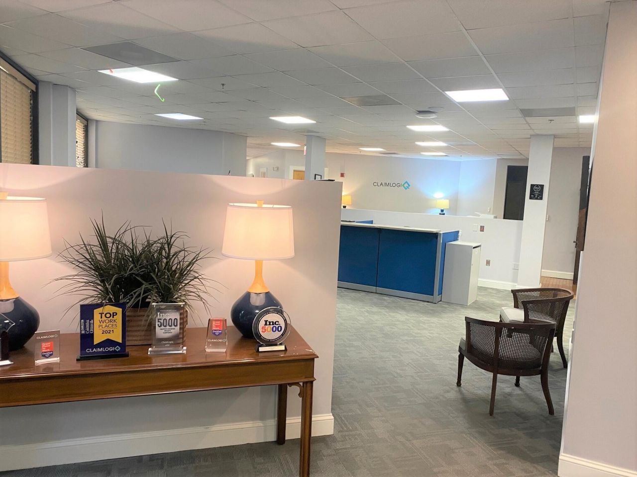 710 Johnnie Dodds Boulevard  Photo 7