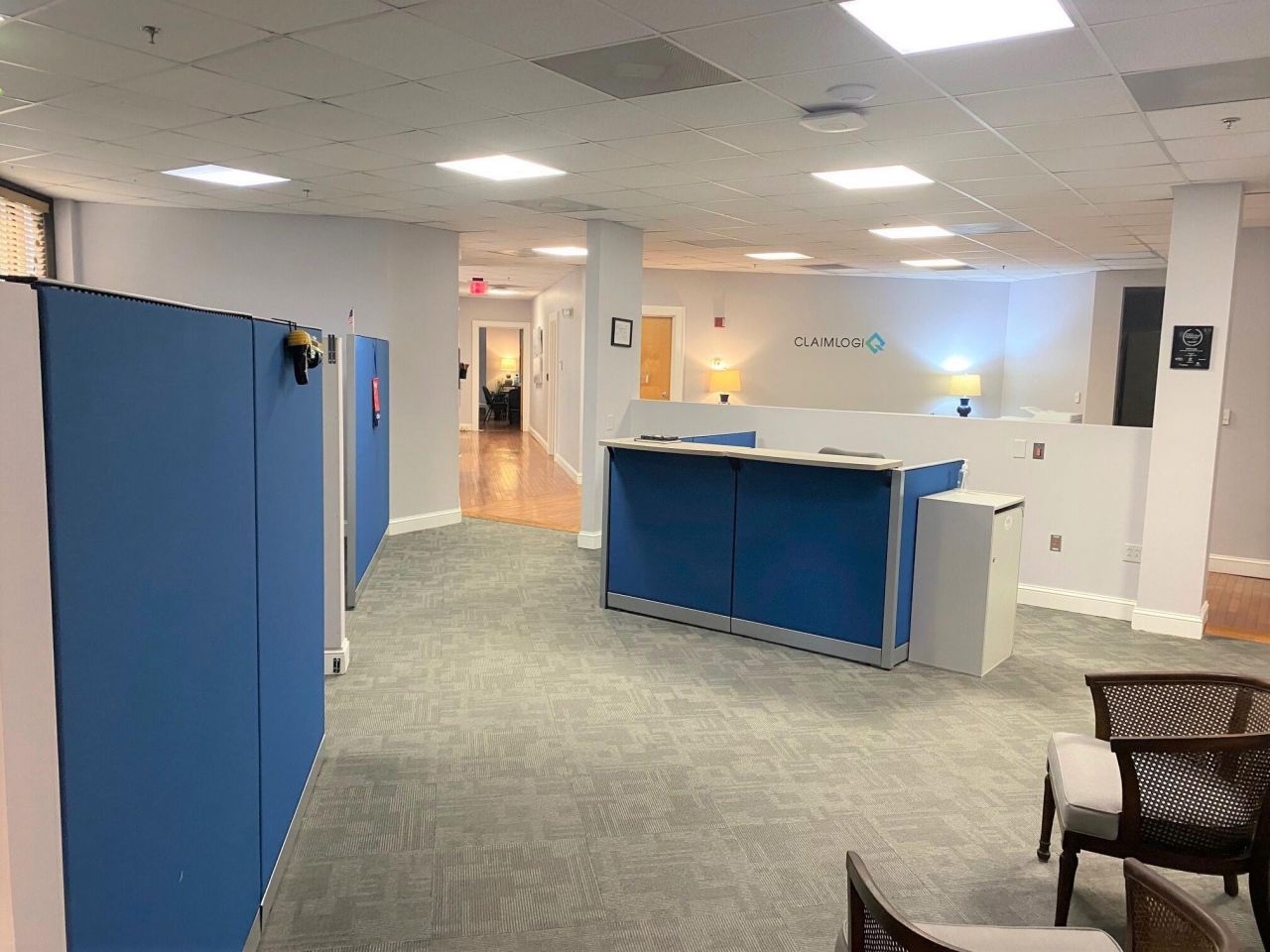 710 Johnnie Dodds Boulevard  Photo 8