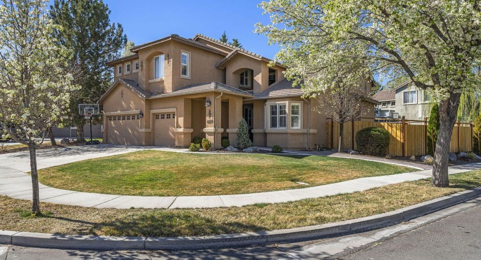 6899 Cinnamon Drive, Sparks, NV 89436 Photo