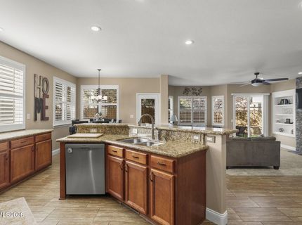 6899 Cinnamon Drive, Sparks, NV 89436 Photo