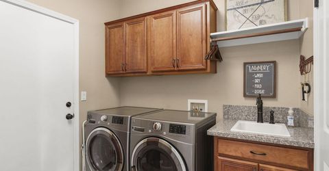 6899 Cinnamon Drive, Sparks, NV 89436 Photo