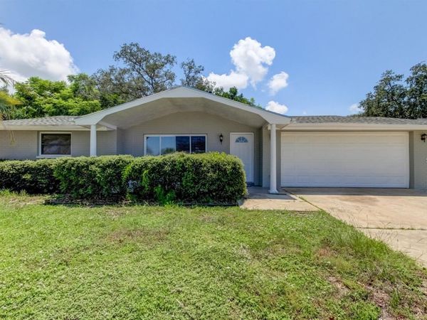7144 FAIRFAX DRIVE, PORT RICHEY, FL 34668