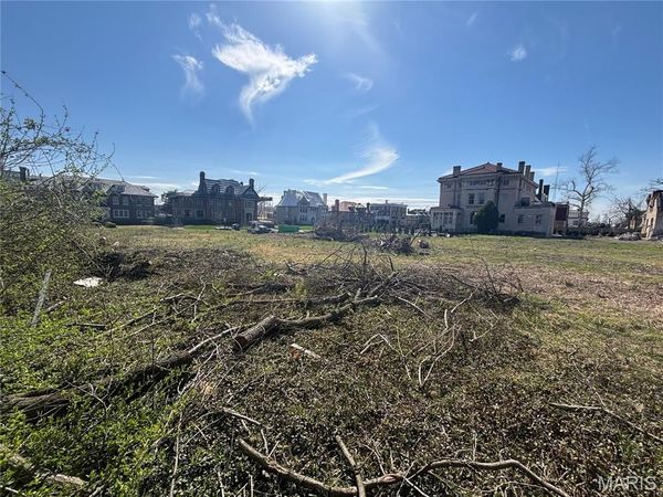 5 Washington Terrace, St Louis, MO 63112