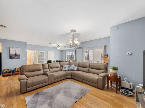 349 W Grand St, Elizabeth, NJ 07202