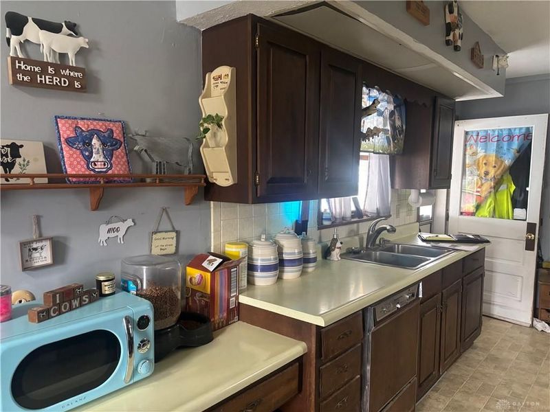 110 W Jamestown Street, South Charleston, OH 45368 Photo 9