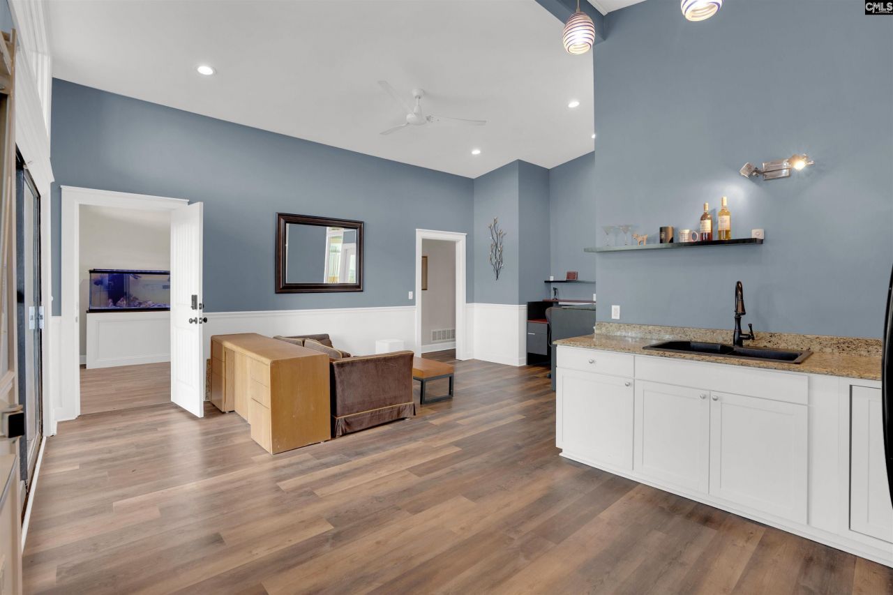 128 Latonea Drive  Photo 15