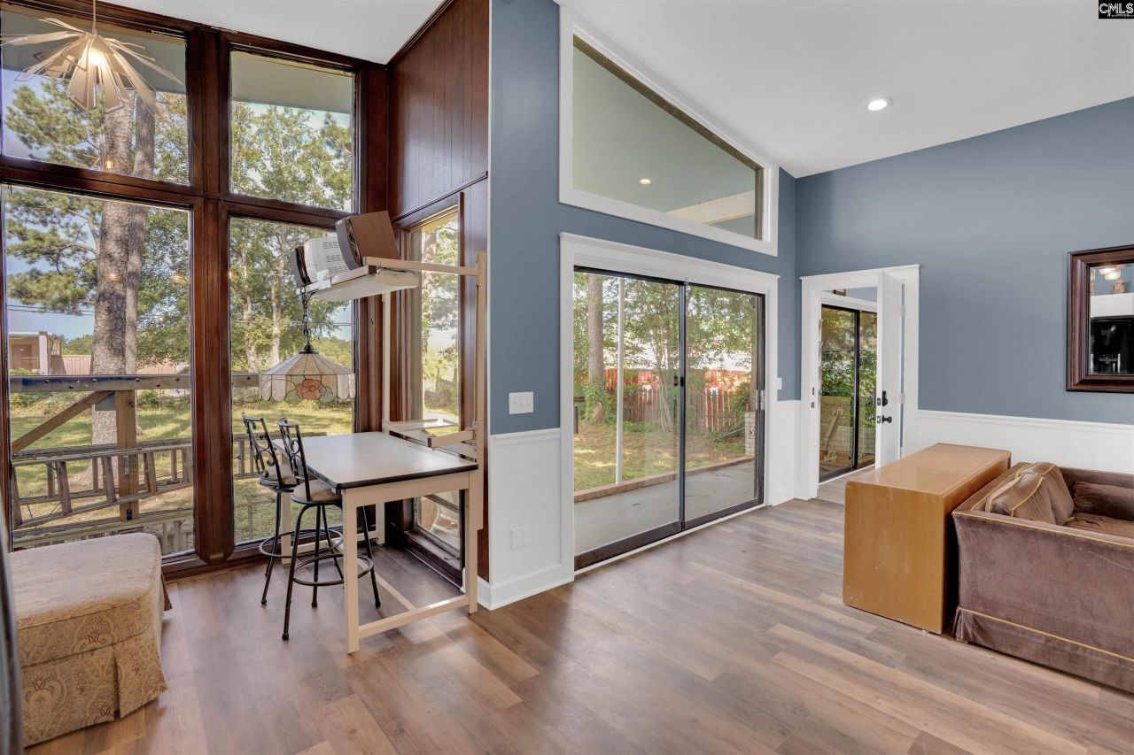 128 Latonea Drive  Photo 16