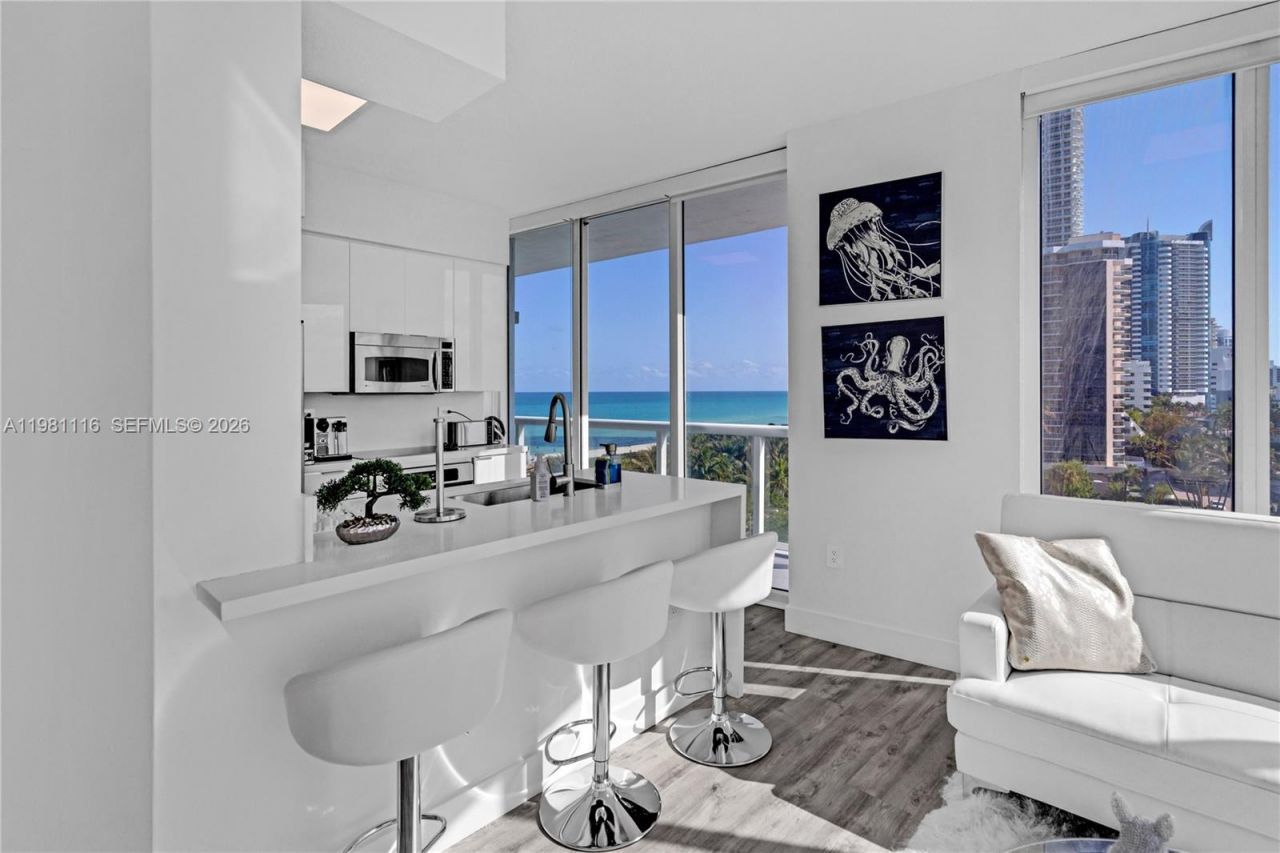 6515 Collins Ave , Unit 708, Miami Beach, FL 33141 Photo