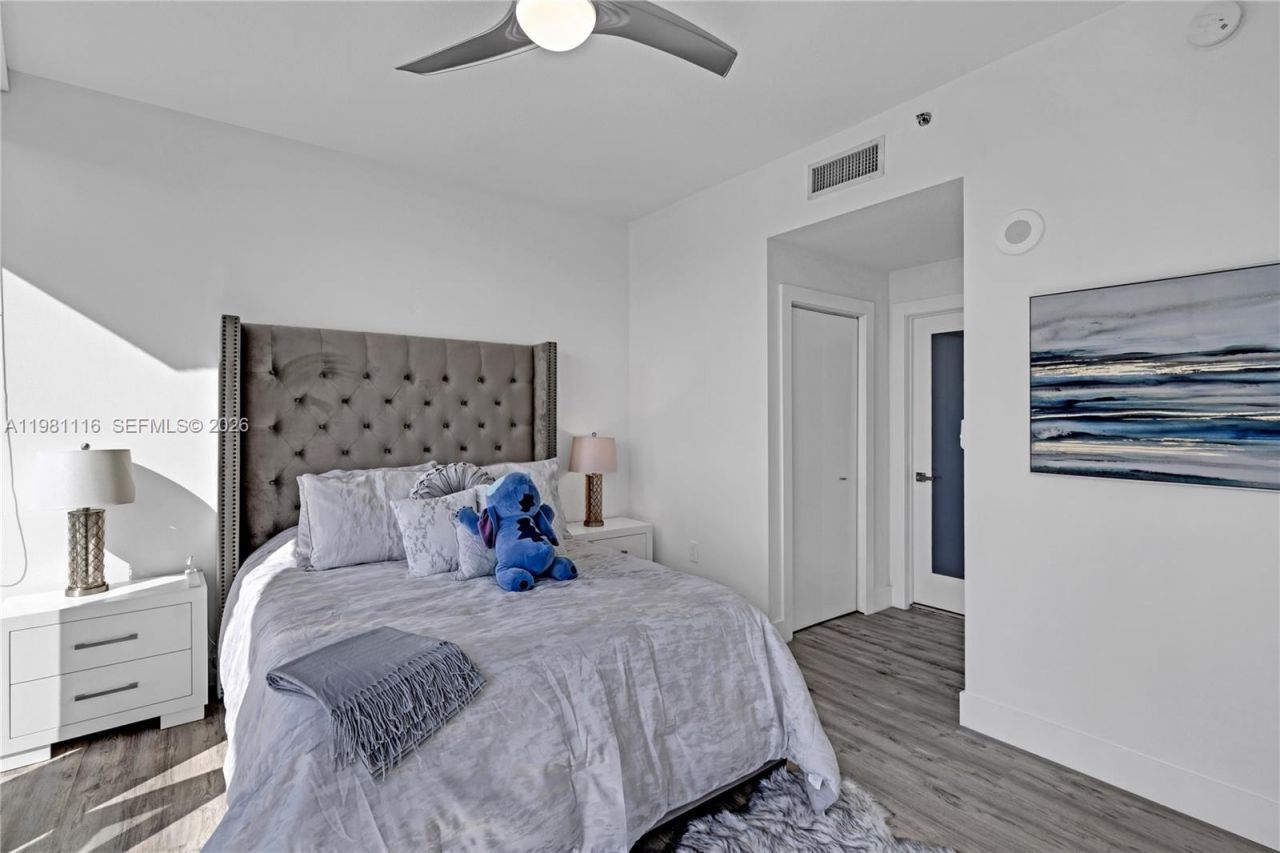 6515 Collins Ave , Unit 708, Miami Beach, FL 33141 Photo