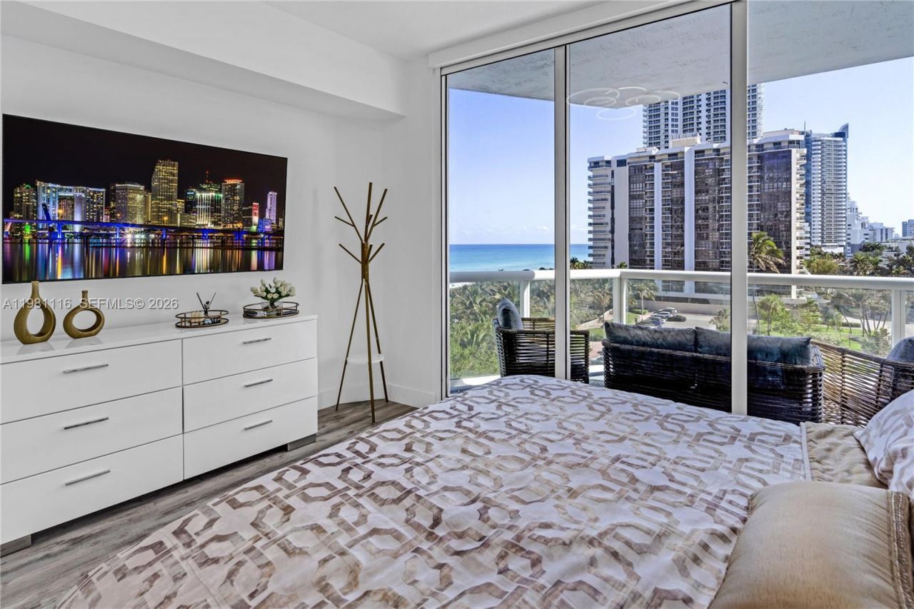 6515 Collins Ave , Unit 708, Miami Beach, FL 33141 Photo