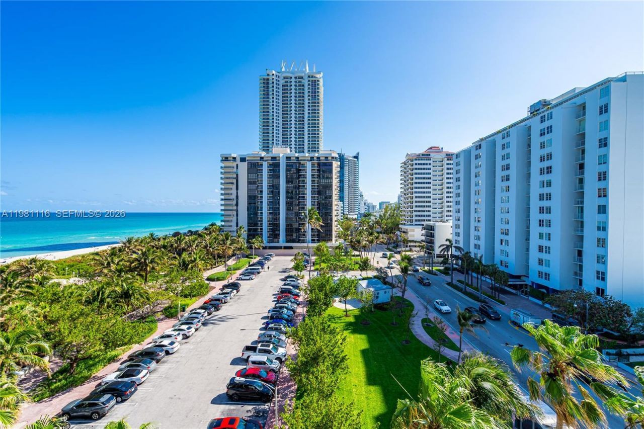 6515 Collins Ave , Unit 708, Miami Beach, FL 33141 Photo