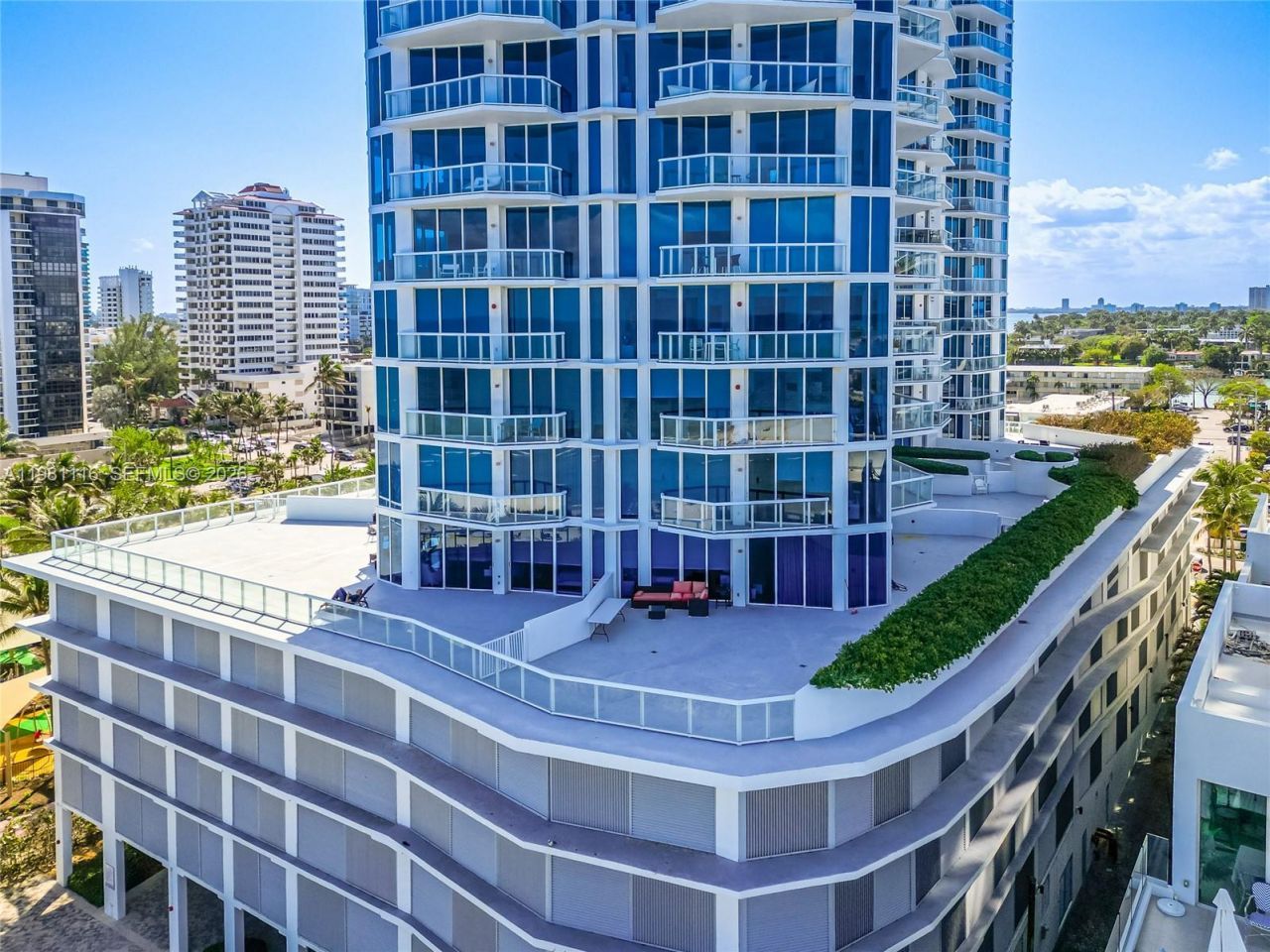 6515 Collins Ave , Unit 708, Miami Beach, FL 33141 Photo
