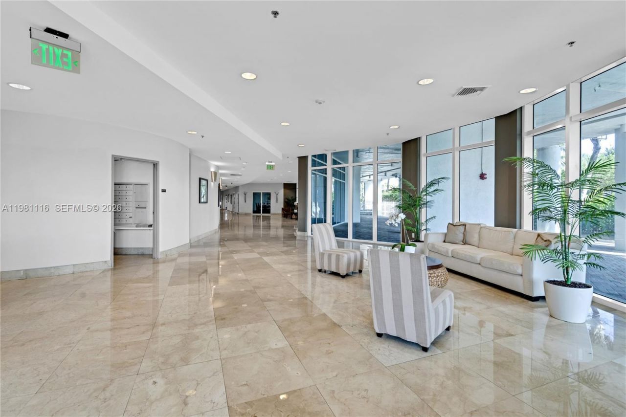 6515 Collins Ave , Unit 708, Miami Beach, FL 33141 Photo