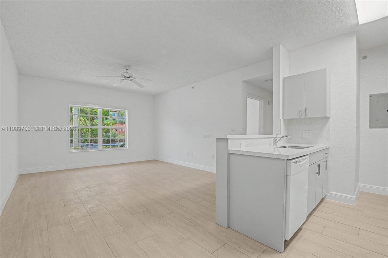 7000 SW 80th St, Unit 103, Miami, FL 33143 Photo