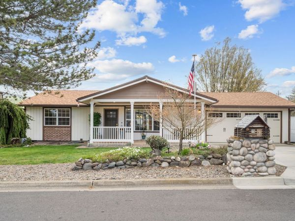 816 Voris Avenue, Ashland, OR 97520