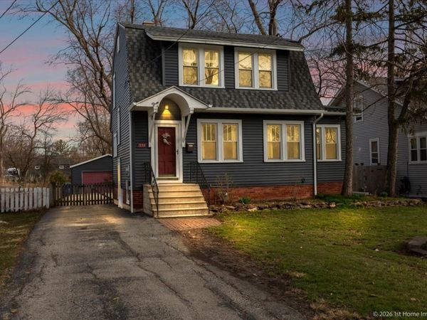 334 W School Street W, Villa Park, IL 60181