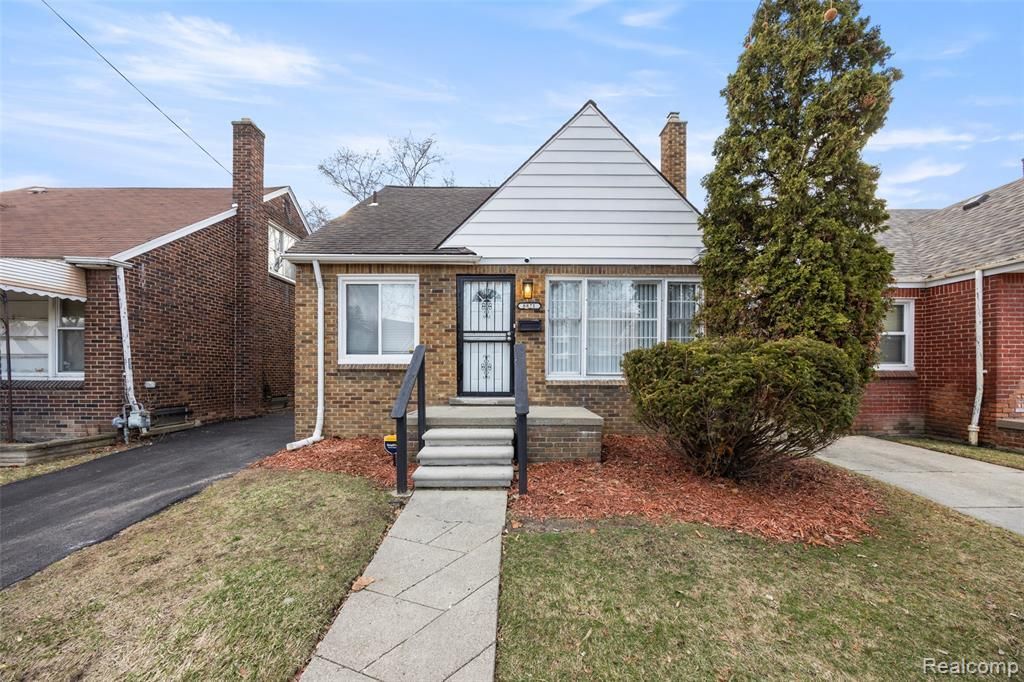 8871 Sussex Street, Detroit, MI 48228 Main Photo