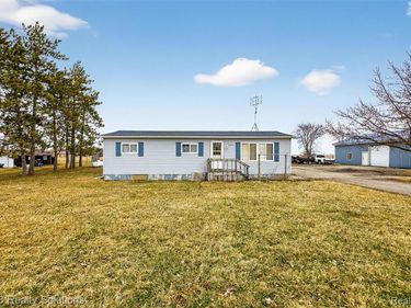 6946 Clifford Road, Marlette, MI 48453