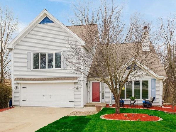 104 Gilliland Circle, Smithville, MO 64089