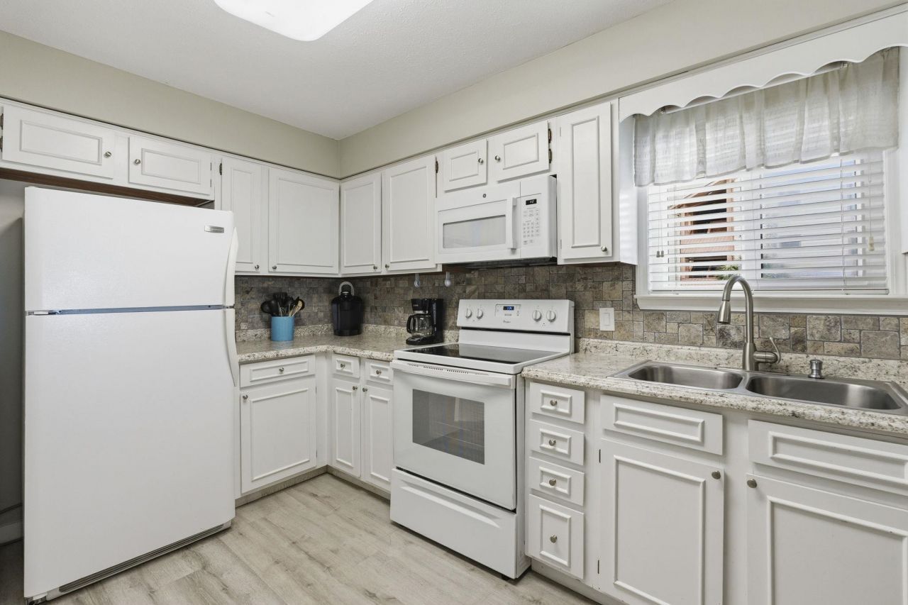 5507 N Ocean Blvd. Photo 10