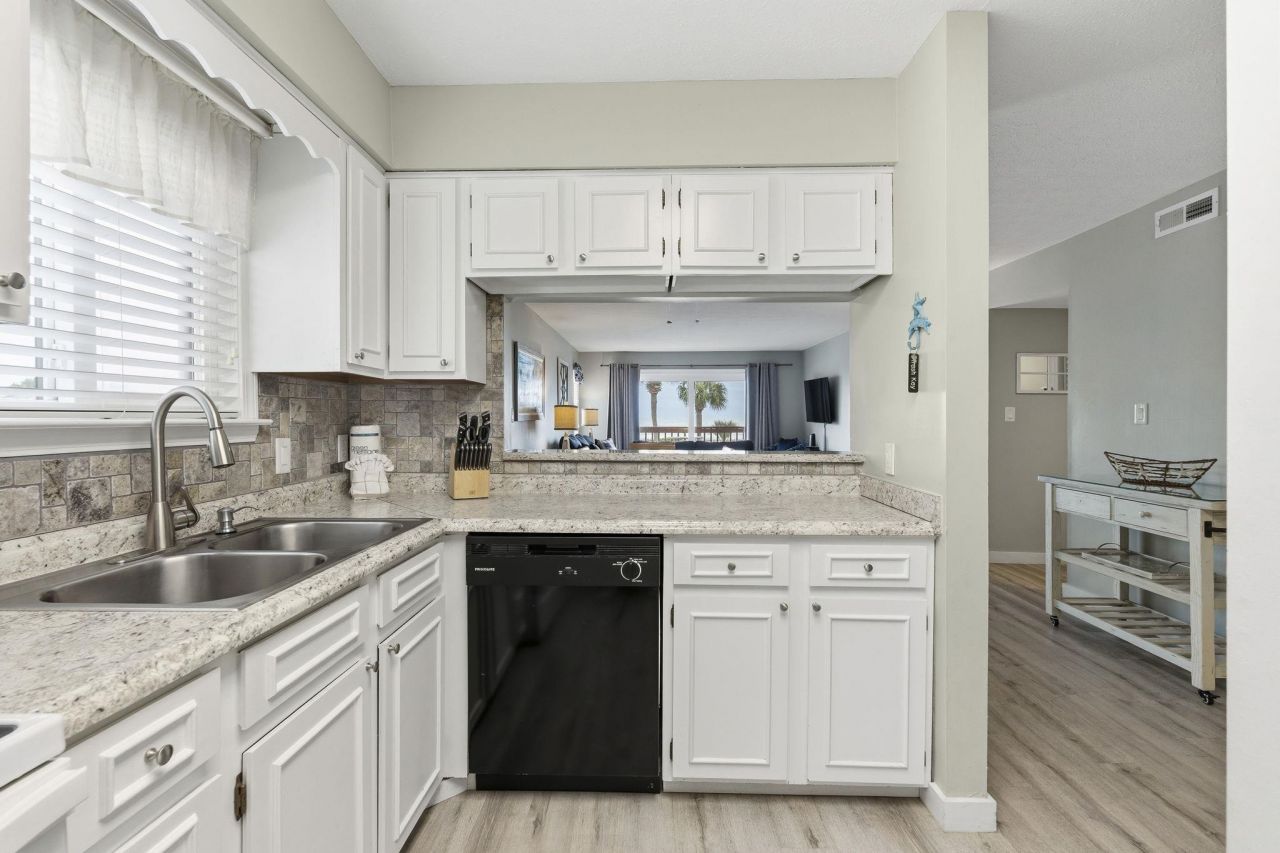 5507 N Ocean Blvd. Photo 11