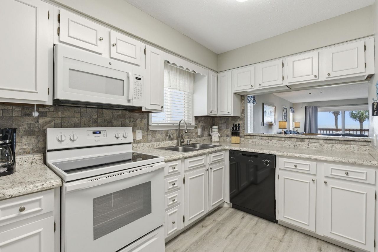 5507 N Ocean Blvd. Photo 9