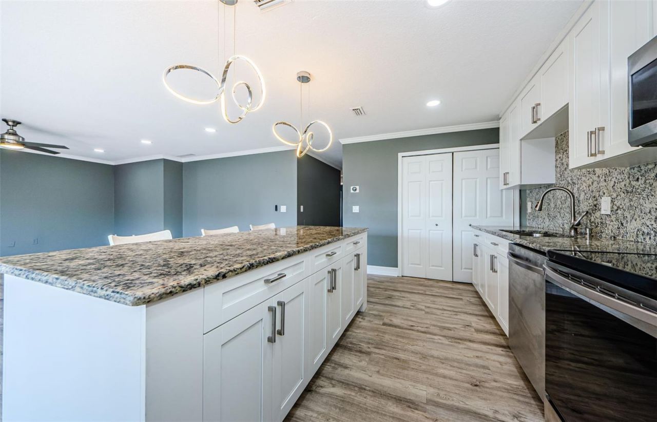 722 116th Ave N , Unit 2002, Saint Petersburg, FL 33716 Photo