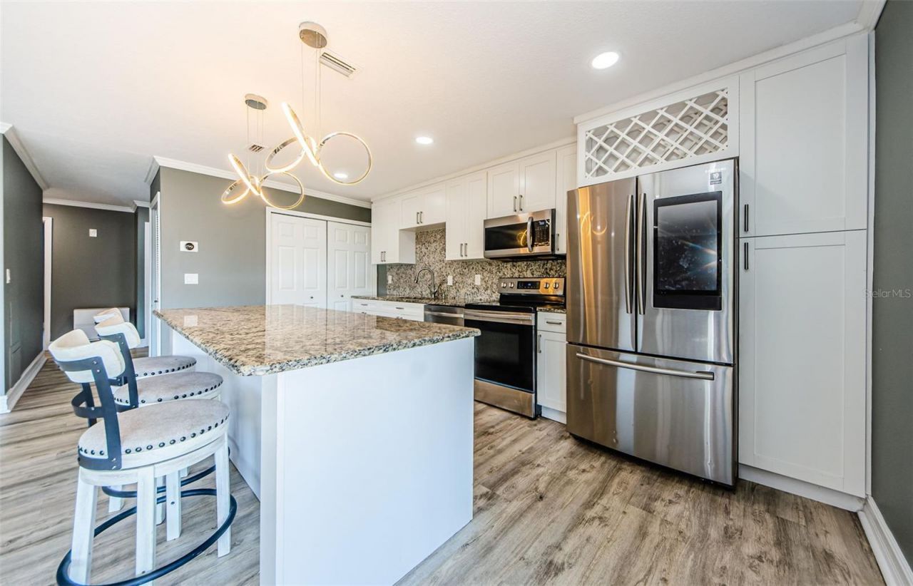 722 116th Ave N , Unit 2002, Saint Petersburg, FL 33716 Photo