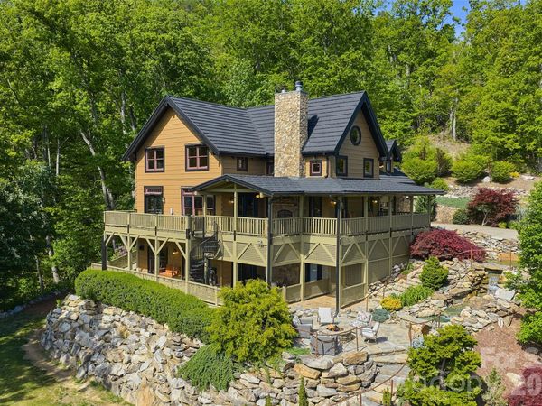 112 Hamburg Mountain Road, Weaverville, NC 28787